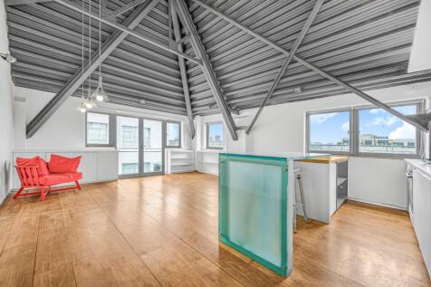 Kitchen/Reception