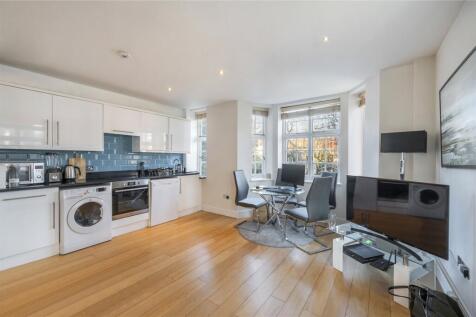 Reception/Kitchen