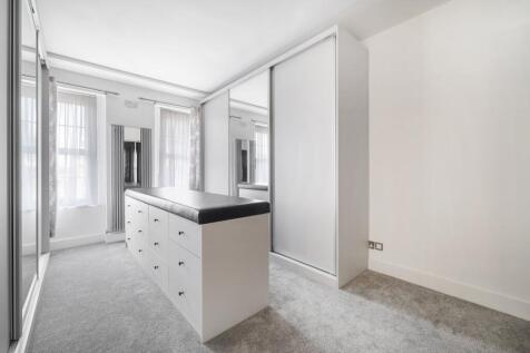 Walk In Closet