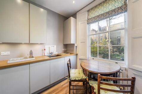 88200_Flat 2 10-11 Hobury Street  (10).jpg
