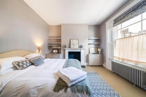 88200_Flat 2 10-11 Hobury Street  (15).jpg