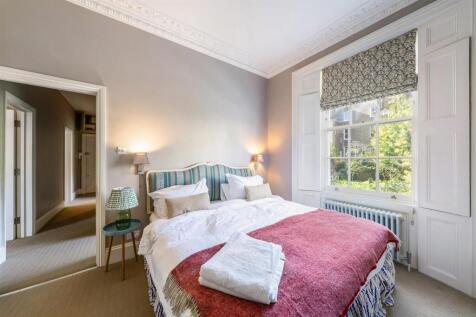 88200_Flat 2 10-11 Hobury Street  (12).jpg