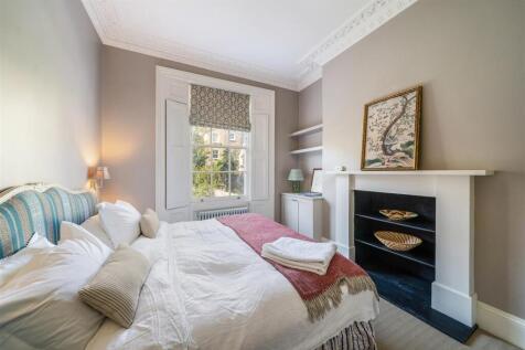 88200_Flat 2 10-11 Hobury Street  (14).jpg