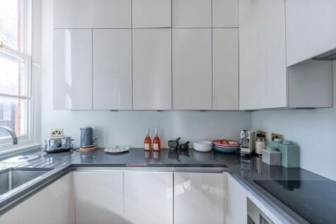 18 egerton gardens 2969 kit_800px.jpg