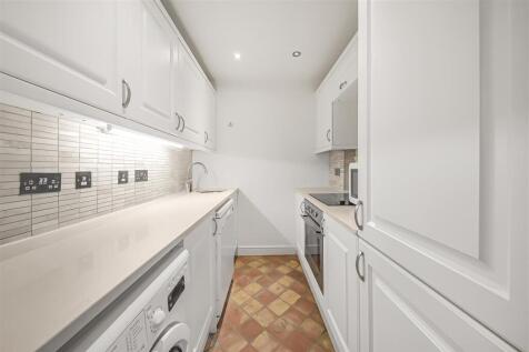 Kitchen main.JPG