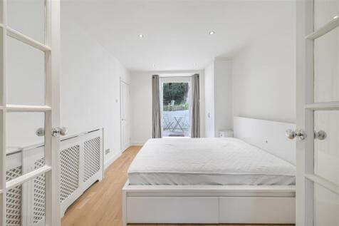 bedroom french doors.JPG