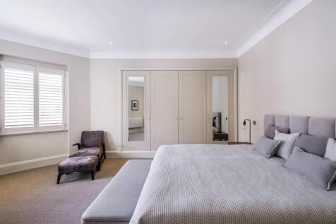 14-18-E-SLOANE-COURT-EAST-14.jpg