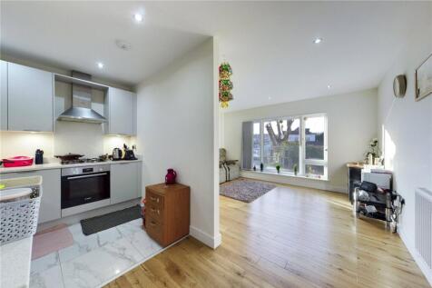 Living/Kitchen Area