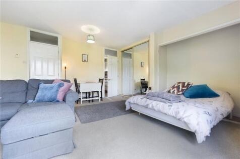 Living Room/Bedroom