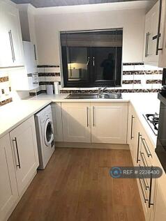 Fully Fitted Kitchen