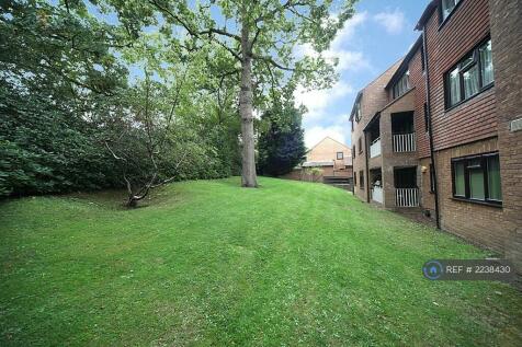 Back Communal Gardens 