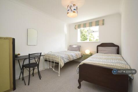 Double Bedroom - 2 Single Beds