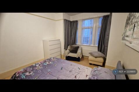Large Bedroom