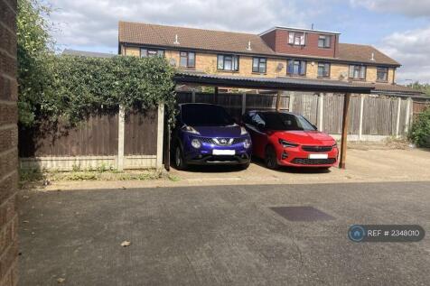 Private Parking / Carport With Ev Charger