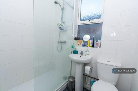 1st Floor Bathroom