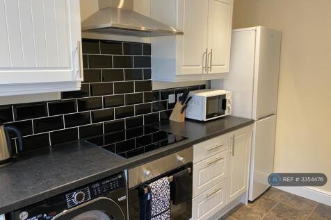 Kitchen Photo 2