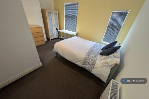 Bedroom 1 (En-Suite)