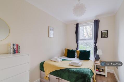 Bedroom 1 - King Bed