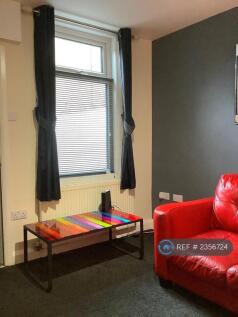 Livingroom Picture 3