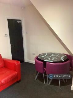 Livingroom Picture 5