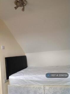 Loft Room Picture 2