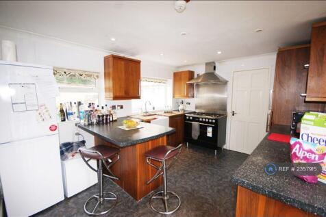 Spacious Kitchen