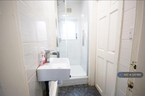 Plenty Of Bathrooms In This House