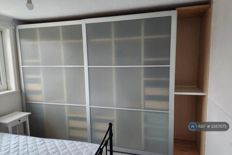 Double Room £750pcm
