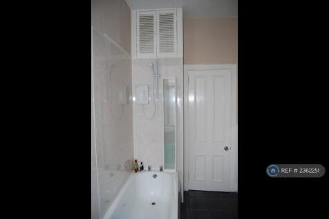 Main Bathroom With Shower