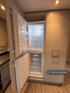 Tall Fridge Freeze