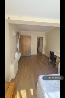 Downstairs Front Bedroom (Double Bed)