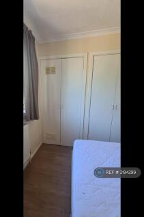 Upstairs Rear Bedroom (Double Bed)