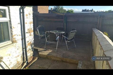 Sunny South Facing Yard