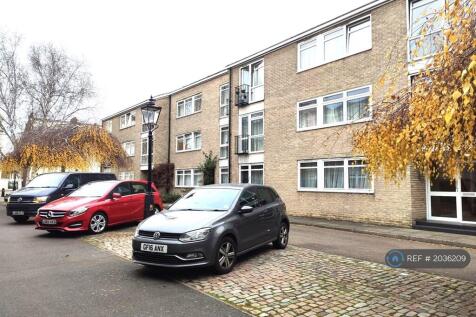 Quiet Bright Top/2nd Floor Flat &amp; Parking