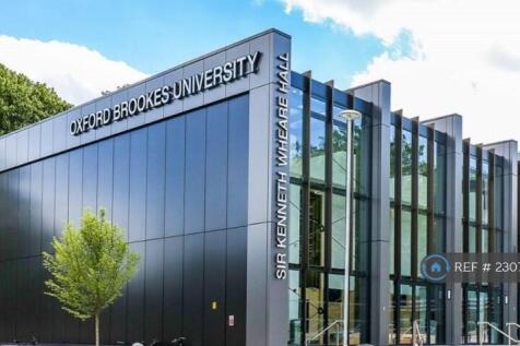Minute Walk Away From Oxford Brookes University