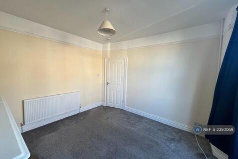 Dining Room/ Fourth Bedroom