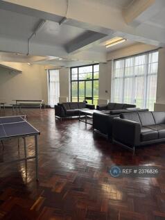 Main Lounge 