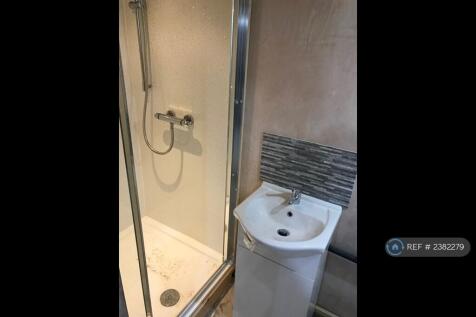 Room 2 Ensuite