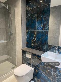 Master En-Suite