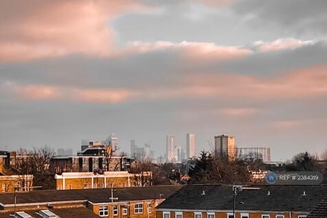 Canary Wharf Skyline View