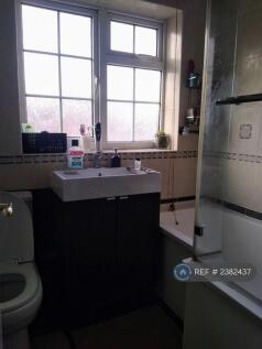 Upstrairs Bathroom