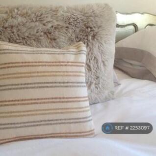 Bedroom Linen And Decor