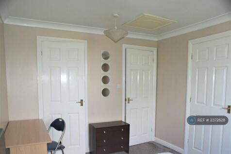 Walk In Wardrobe And Ensuite