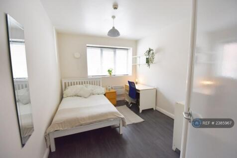 Room 1 - Available