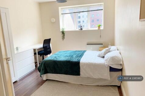 Room 9 - Available 