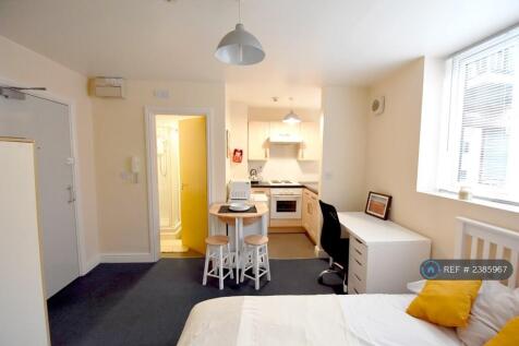 Room 12 - Studio - Available