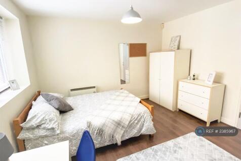 Room 5 - Studio - Available