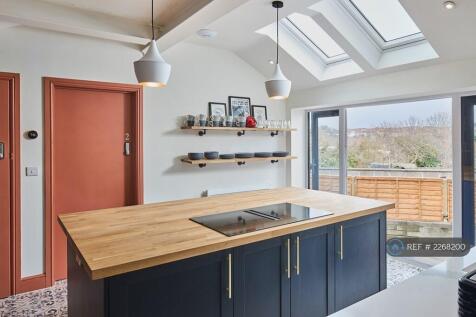 Communal Kitchen 
