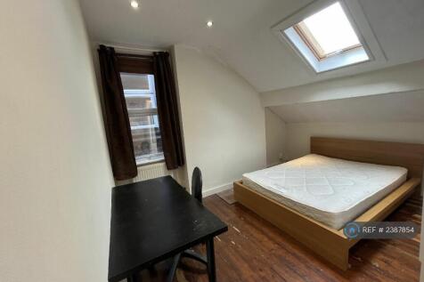 Top Floor Bedroom 2