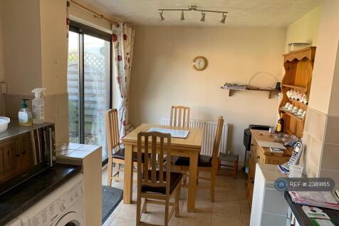 Kitchen/Dining Area